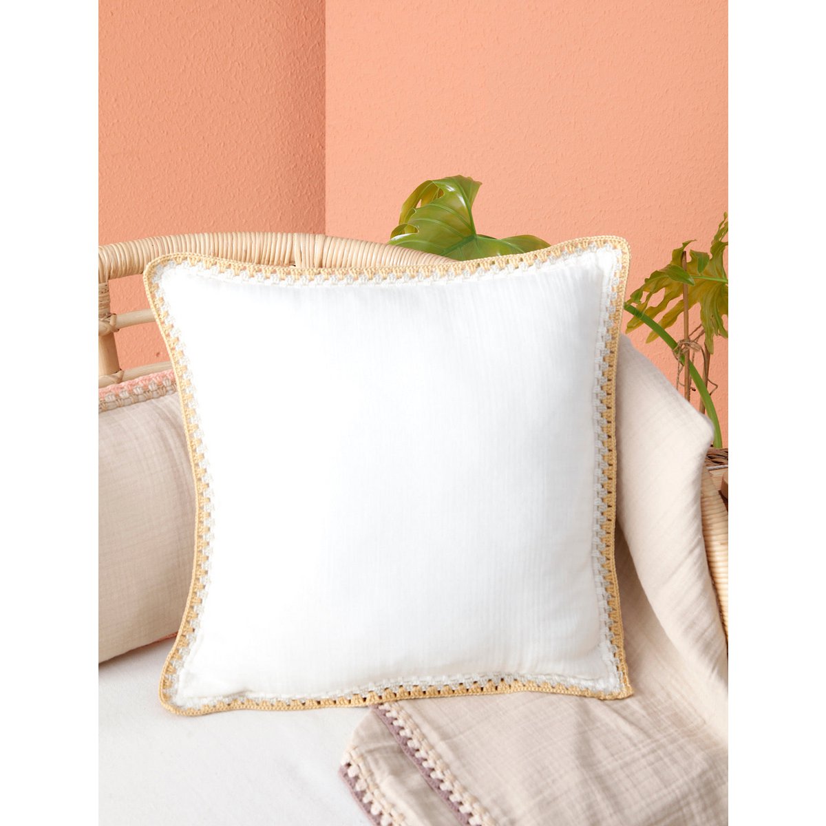 MOUSSELINE kussensloop gehaakt