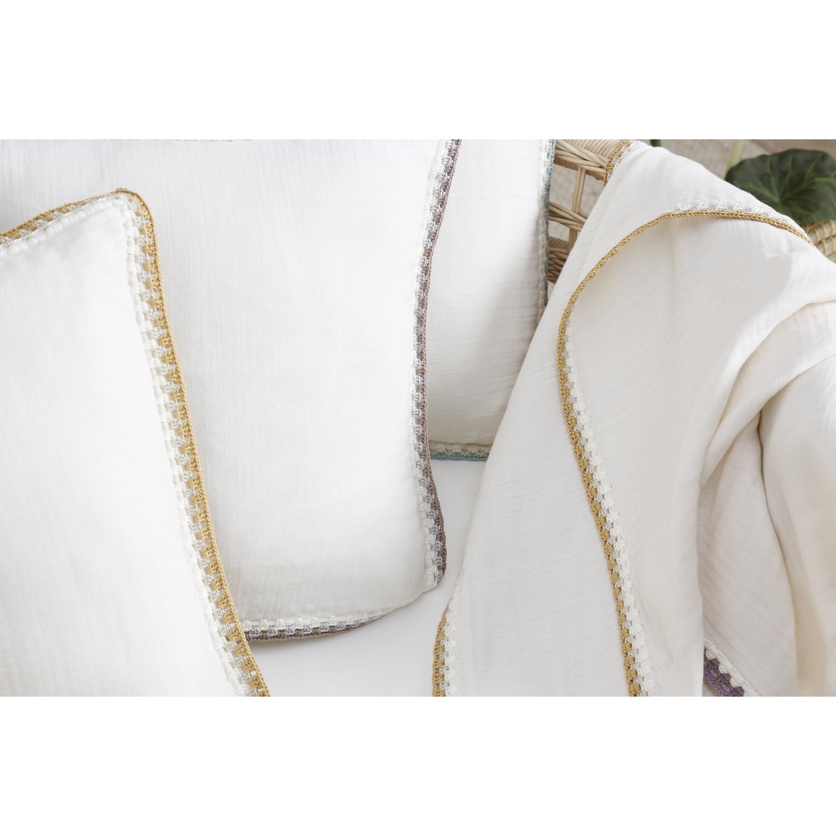 MOUSSELINE deken gehaakt